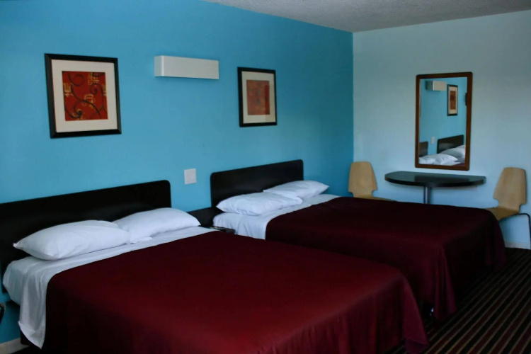 Relax Inn Motel