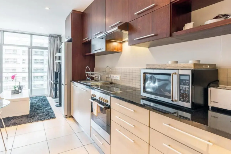 Studio close to CTICC w Fast WIFI & Secure Parking