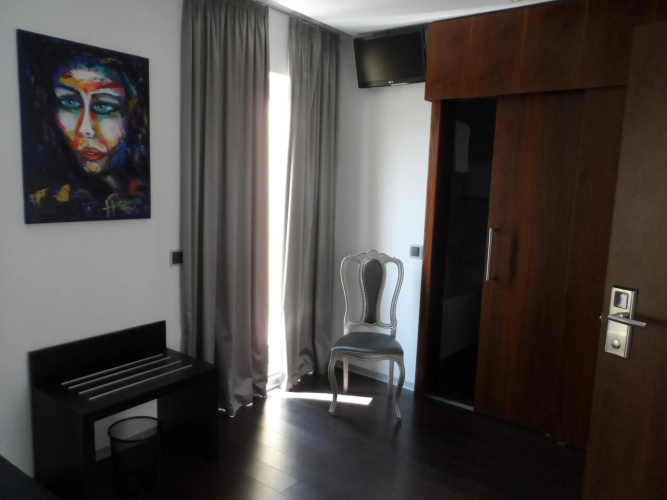 Lazza Hotel