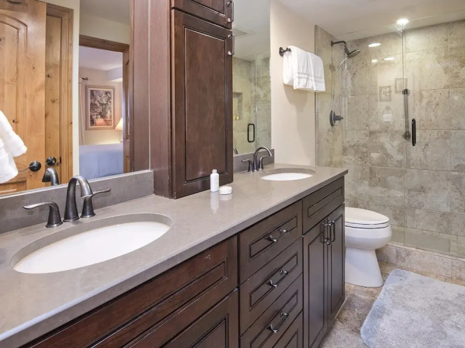 Vantage Point Condo 303