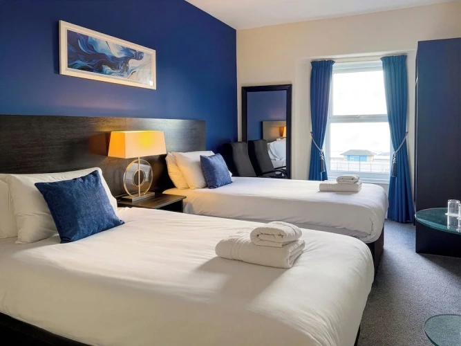 Standard Twin room with view