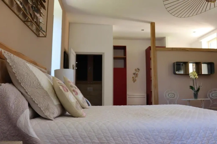Standard Double Suite