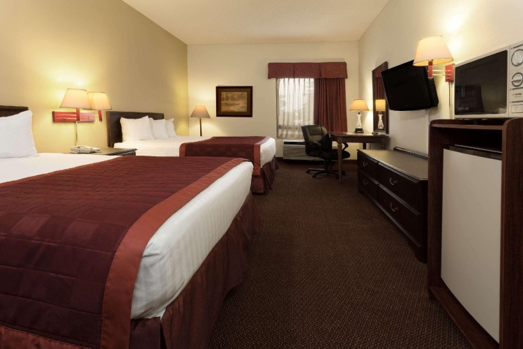 Standard Quadruple room