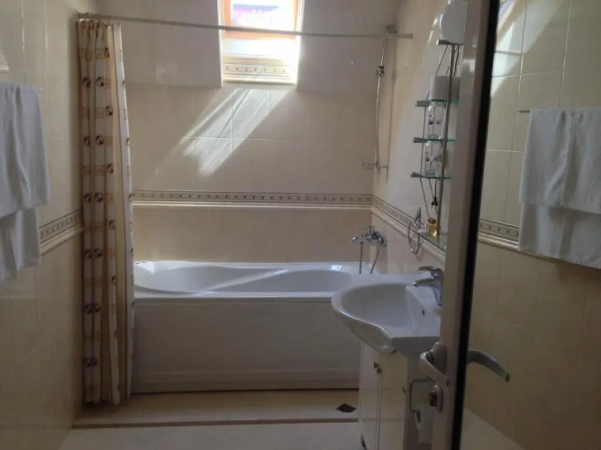 1 Bedroom Suite