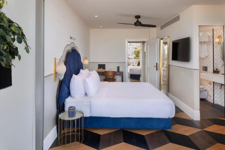 Deluxe room with balcony
