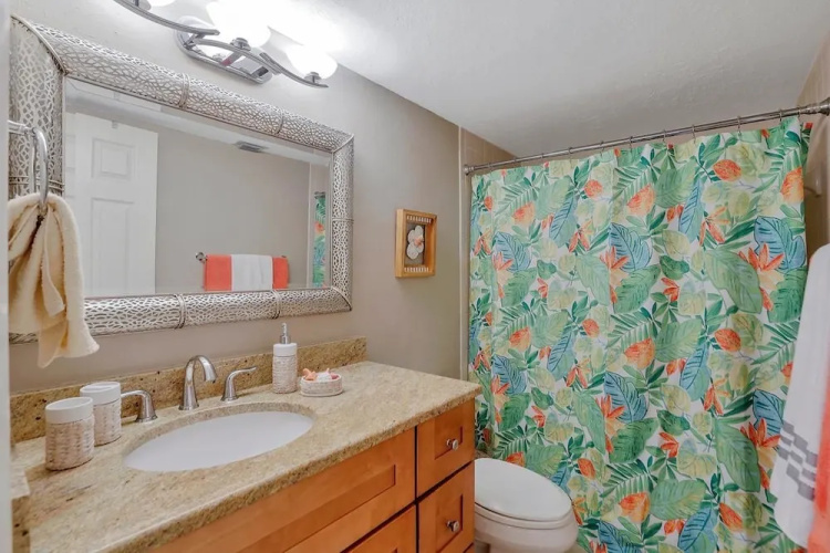 Beachfront Condo With Panoramic Ocean Views and Pool