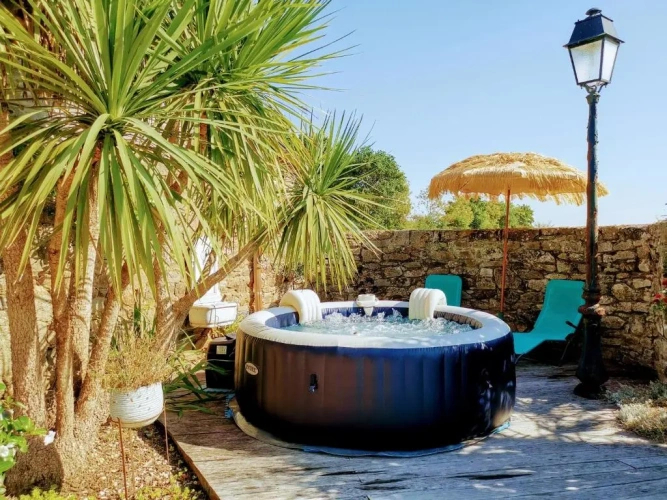 Standard Double room with pool view