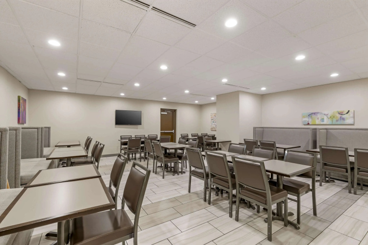 Best Western Plus Executive Residency Waterloo & Cedar Falls photo 21