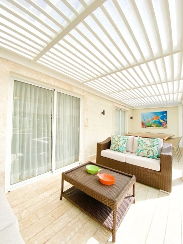 2 Bedrooms Quadruple Cottage