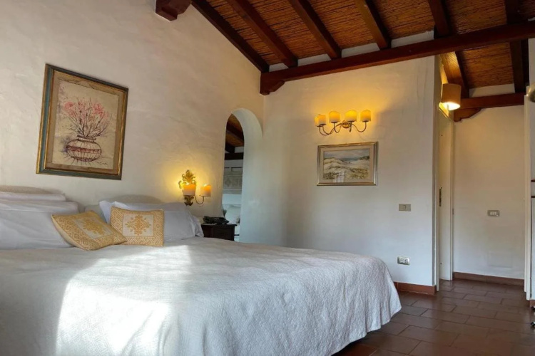 Nora Club Hotel