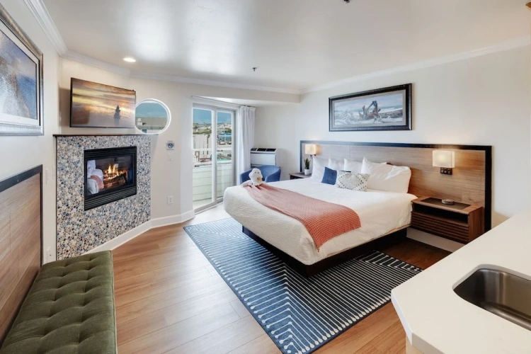 Deluxe Double room with balcony and with ocean view