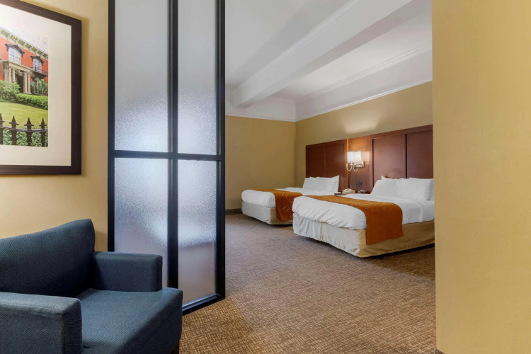 Comfort Suites Savannah North I-95