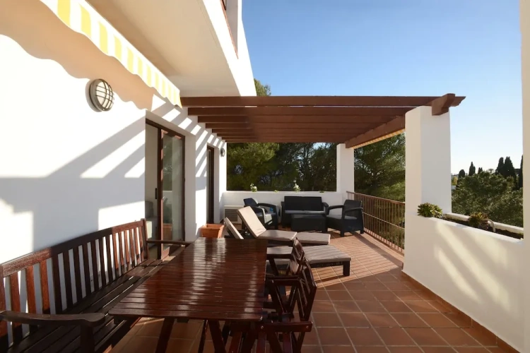2 Bedrooms Apartment with balcony
