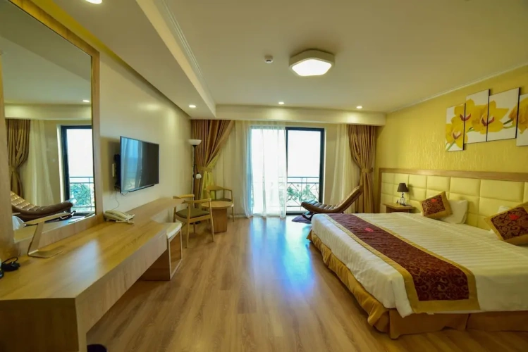 Deluxe room with balcony and with sea view