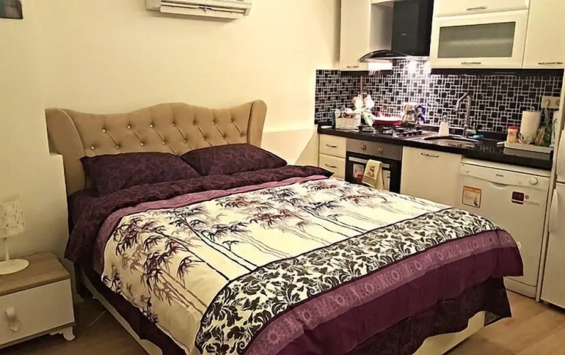 Deluxe Studio