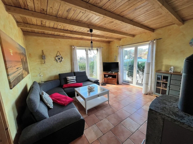 3 Bedrooms Cottage
