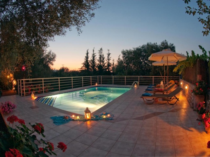 3 Bedrooms Villa