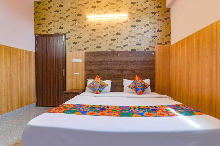 Fabhotel Gsv Inn