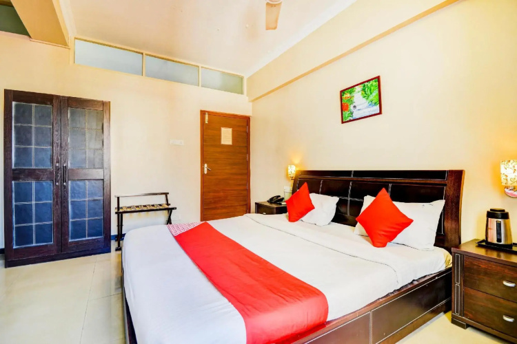 Hotel Vishnu Priya