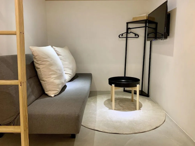 PlainStay Hostel