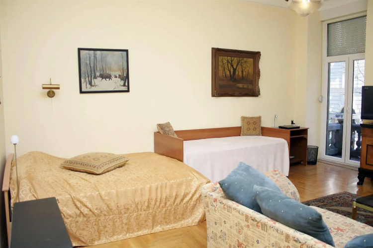 Central Holiday Apartments