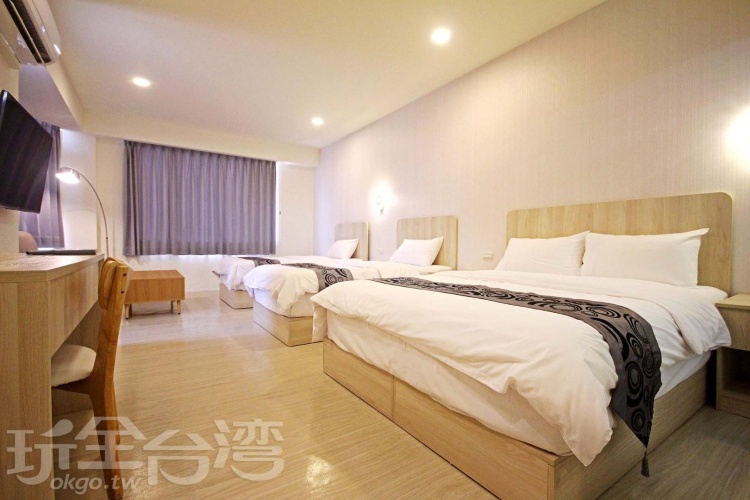 Standard Quadruple room