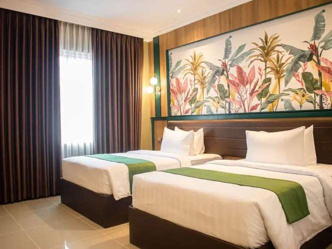 Bona Ventura Hotel & Skybar