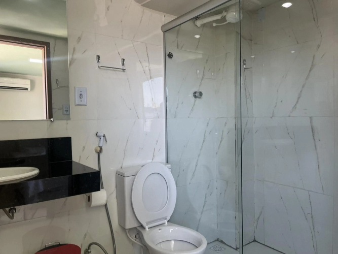 River Class Hotel