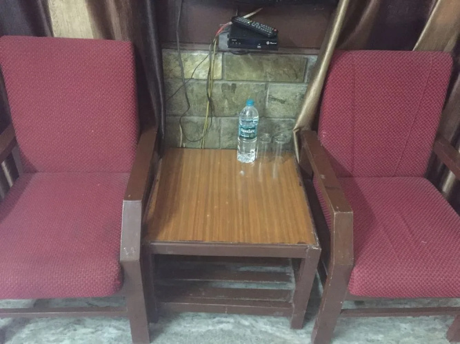 OYO 82578 Hotel Giridhar