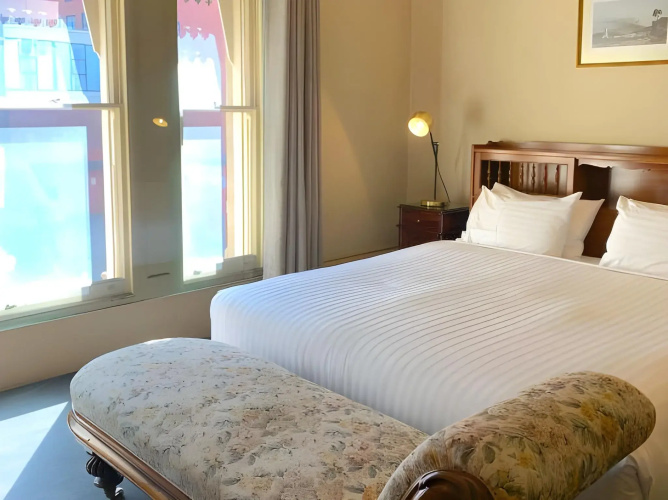 The Macquarie Hotel