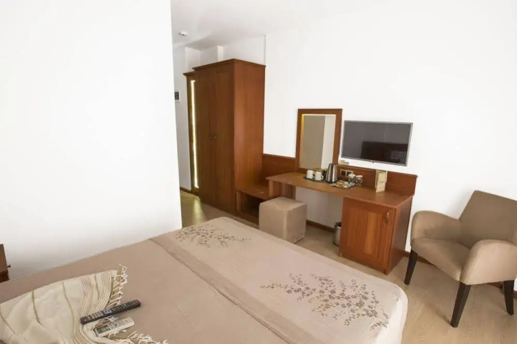Otel Azmakhan