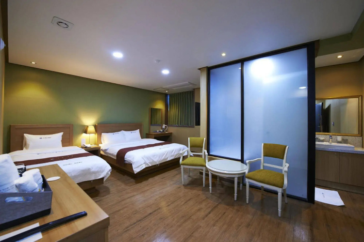 Hotel Noah