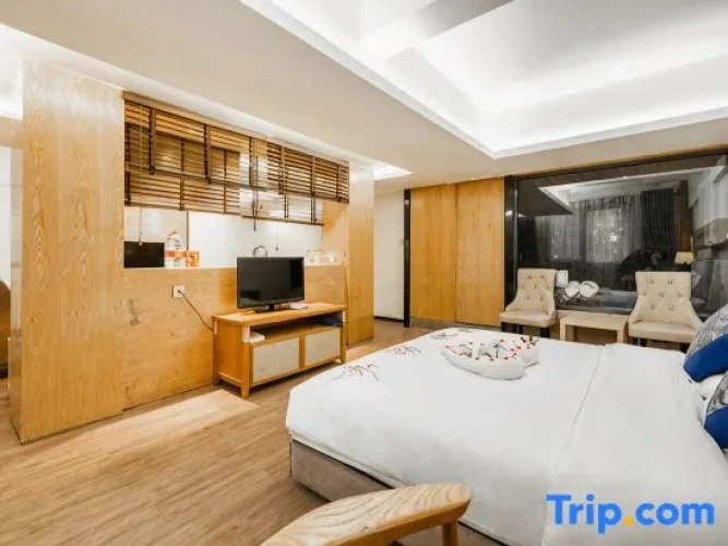 Superior Double Suite with mountain view