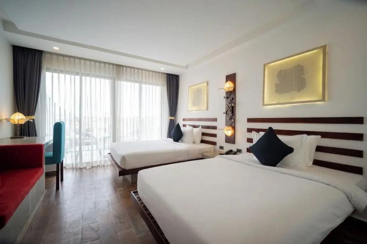 Deluxe Twin room with balcony and with pool view