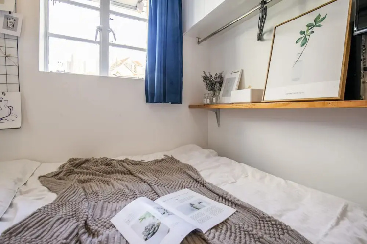 Hard Candy Apartment No.19