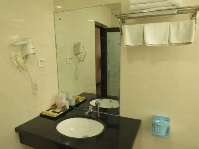 Mingcheng Hotel