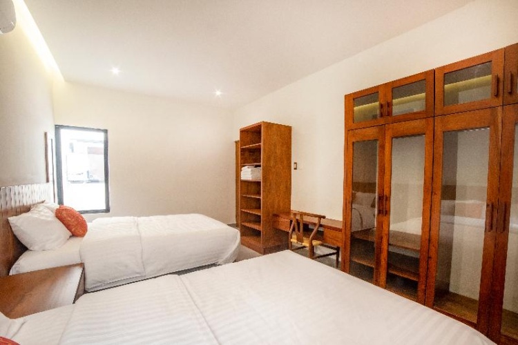 Deluxe Quadruple room with pool view