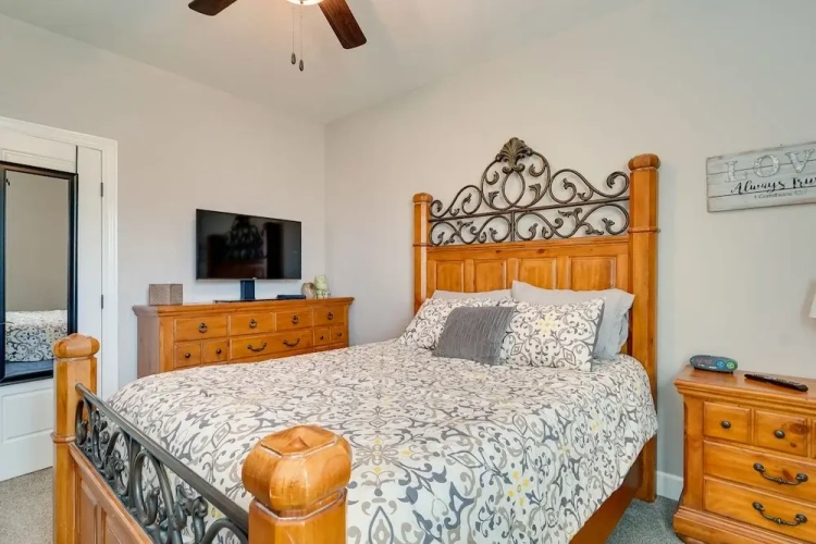3 Bedrooms Cottage