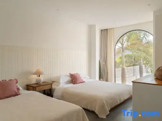 Twin Suite with view