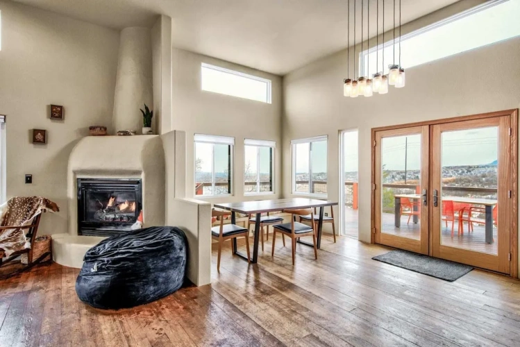4 Bedrooms Cottage