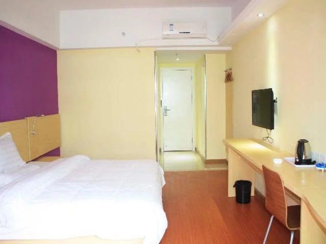 7 Days Inn Shenzhen Longcheng Square Subway Station