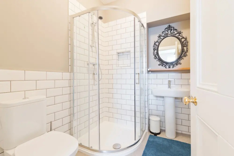 Sweet Inn - Gorgeous Howth I