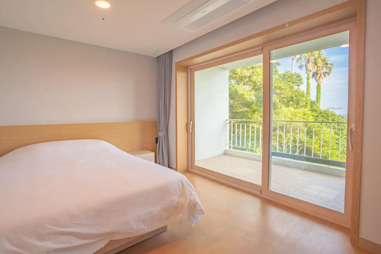 Deluxe Family Suite