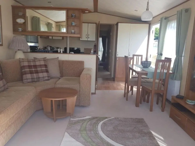 2 Bedrooms Chalet