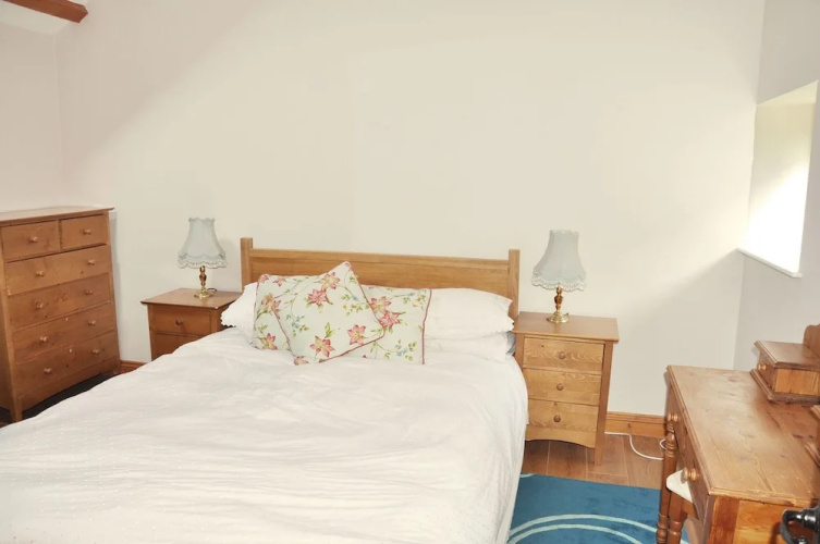 Lovingly restored detached barn with charming features near Looe