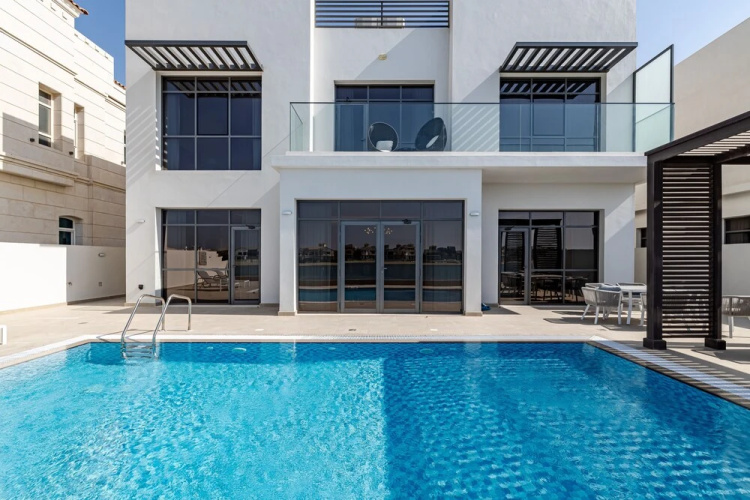 5Bed Villa-A Beach and Private Pool Palm