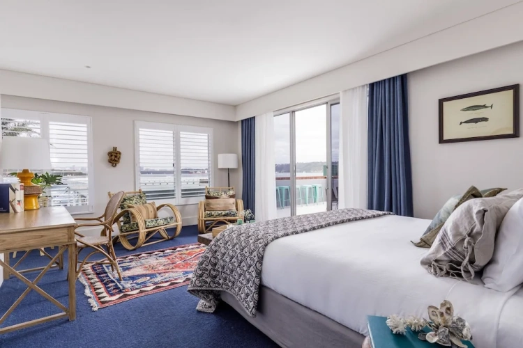 Grand Suite with balcony and with harbour view
