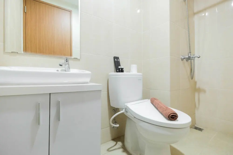 Pleasant Studio Apartment at The Oasis Cikarang