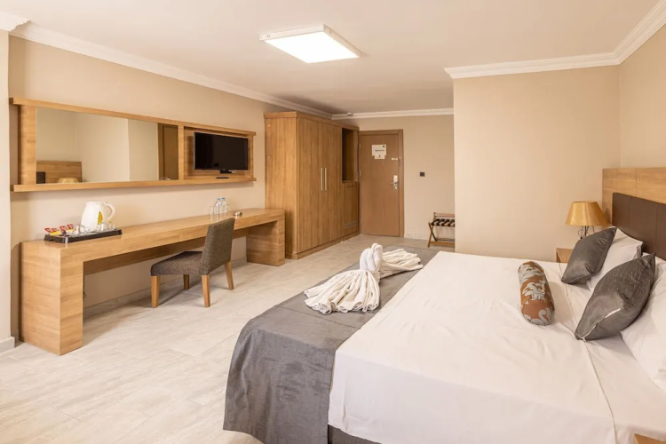 Blue Park Hotel