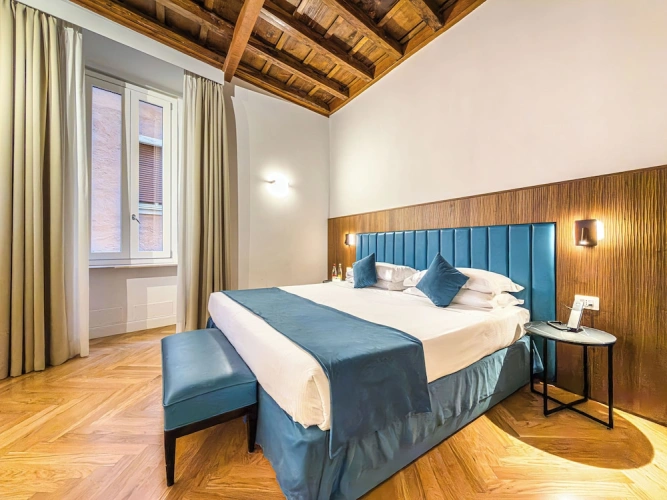 Deluxe Quadruple room with city view